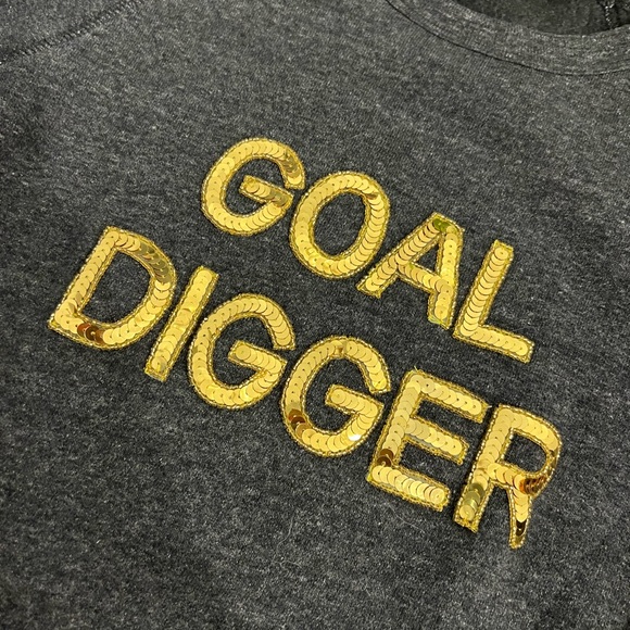 Bow and Drape “Goal Digger” sweatshirt - Picture 2 of 3